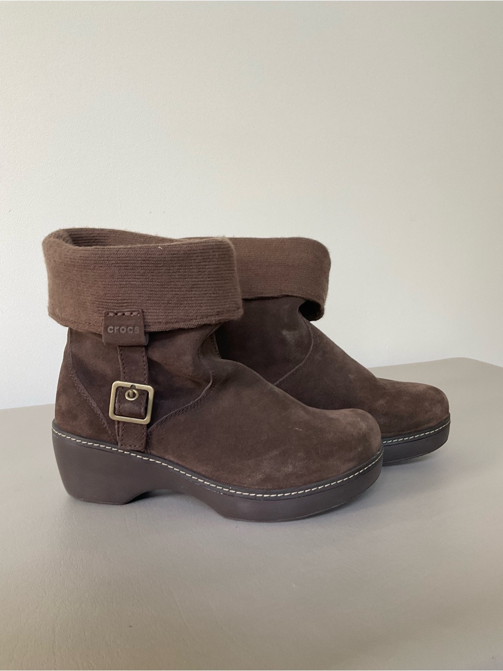 CROCS, NWT, Brown, Comfy, Boots - Picture 2 of 11